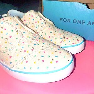 New in Box, Toms size 6 (running very big-fits 7 too) Ladies - multicolored
